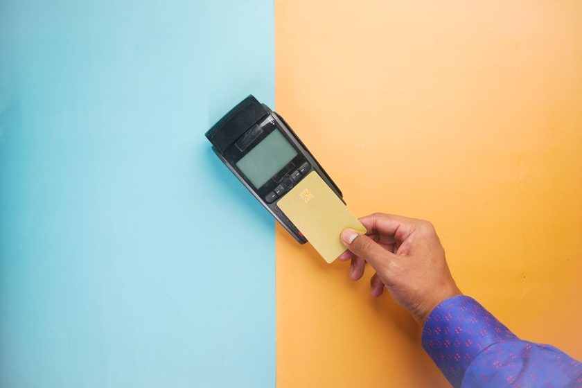 Juros do cartão e rotativo: como não entrar na bola de neve